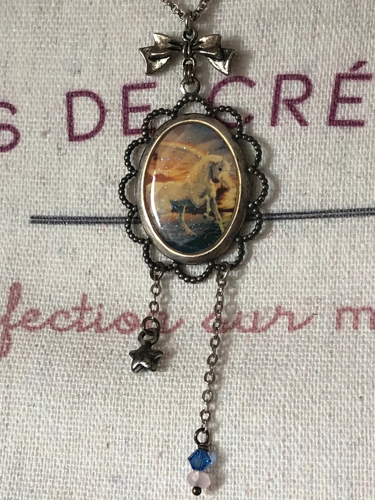 Unicorn medallion necklace Les Bijoux Acidulés – photo 4